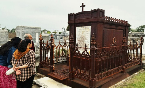 New Orleans Cemetery Experience: Secrets, Death, and Exploration